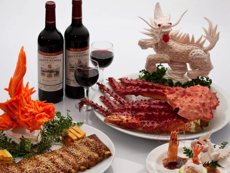 住都大飯店自助餐廳，提供豐富多樣的中西式早餐與晚餐